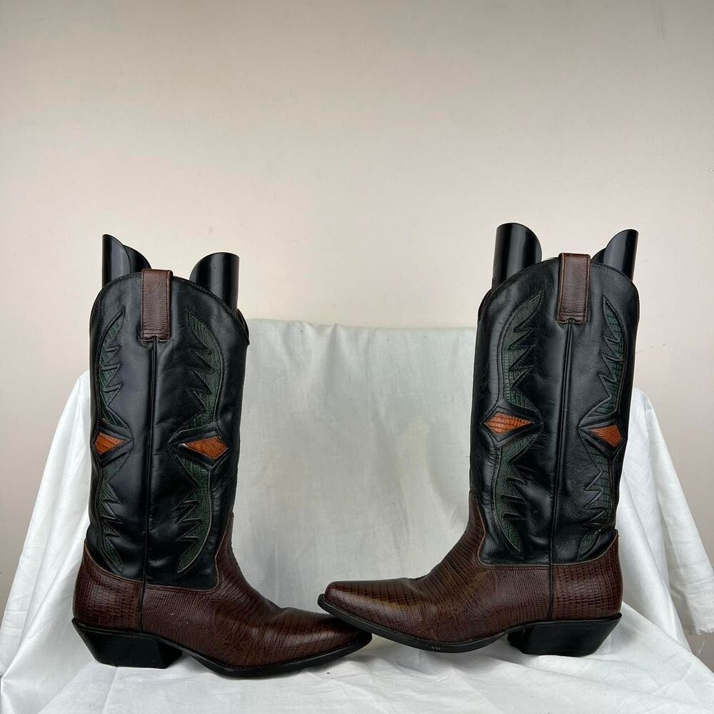 Hunt Club Brown Leather Cowgirl Boots With a Western vibe Size 6.5